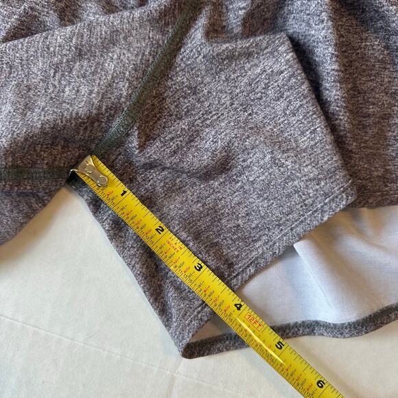 Lululemon Hotty‎ Hot II Short Sz 6 - 4" Gray - Picture 5 of 7
